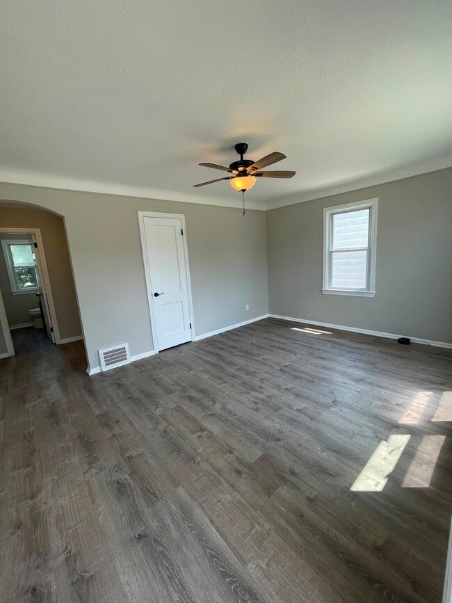 Photo - 2910 Brookdale Ave
