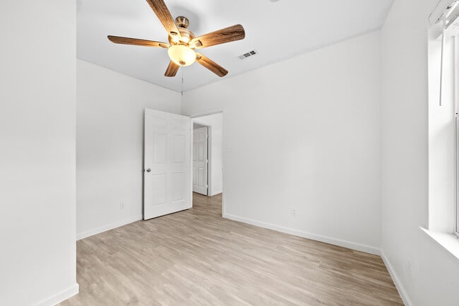 Photo - 301 Tatum Rd