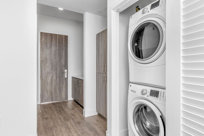 Photo - Seven West DTLA