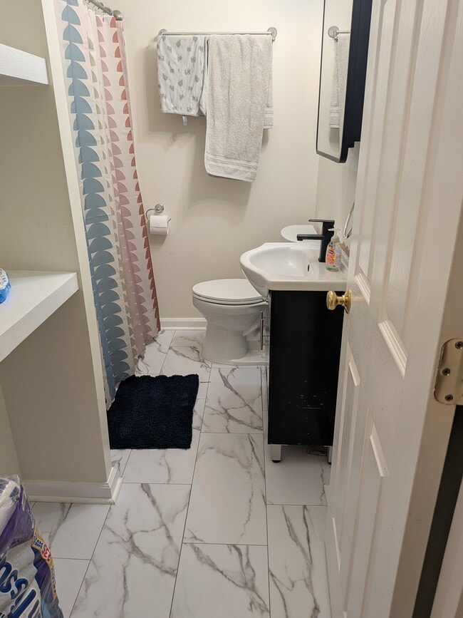 Photo - 125 W Park Dr