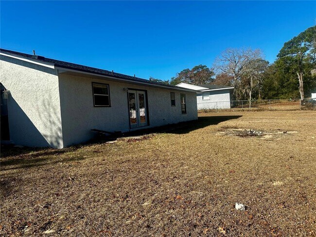 Photo - 606 Water Rd