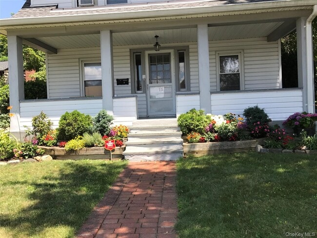 Building Photo - 15 Maple Grove St