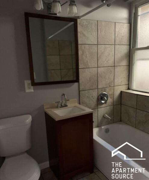 Photo - 5662 N Ridge Ave Unidad 2A