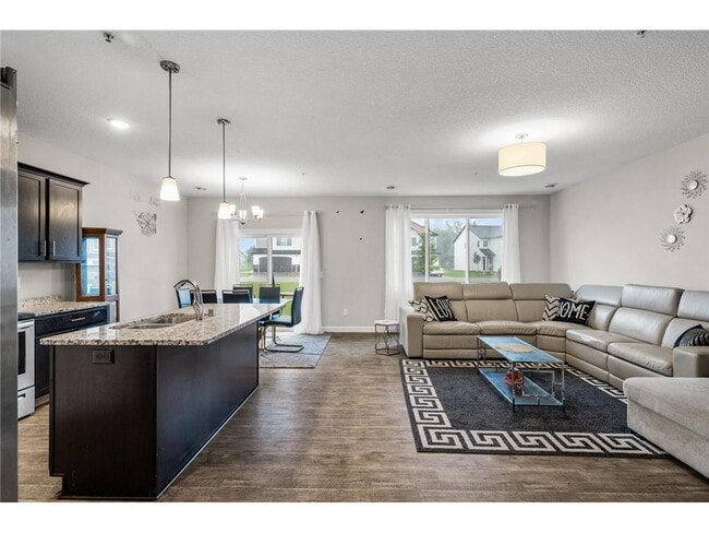 Photo - 2117 Cleveland Ln S