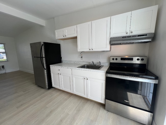 Photo - 320 NE 13th Ave Unit 05