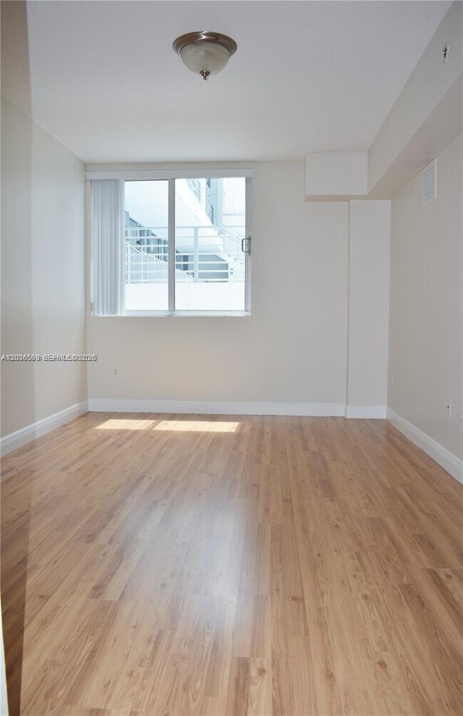 Photo - 3339 Virginia St Unit 207