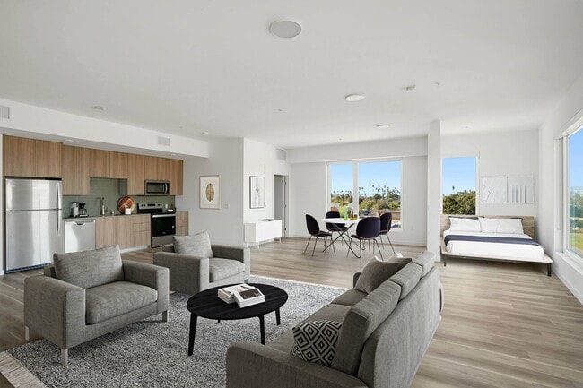 2221 S Western