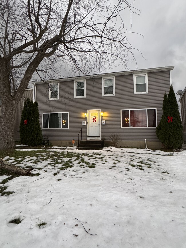 Photo - 2776 Eggert Rd Unidad 2776 Eggert Rd