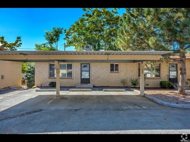 Building Photo - 923 E 500 S Unit A Rental