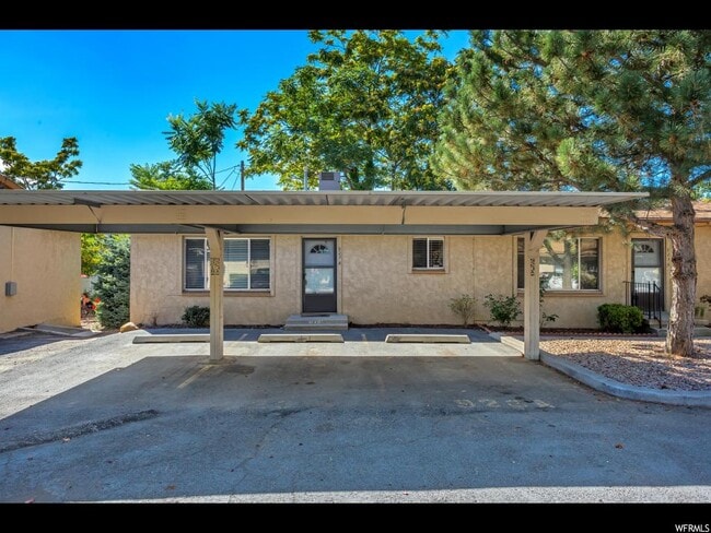 Building Photo - 923 E 500 S Unit A Rental