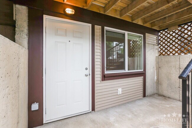 Charming 2-Bedroom Basement Suite in the Heart of Clayton Heights