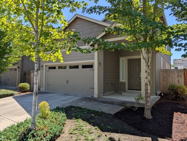 Building Photo - Beautiful 3-Bedroom, 2.5-Bath Home In the ...