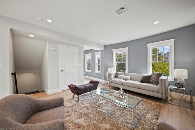 Photo - 80 Massachusetts Ave Unidad 80