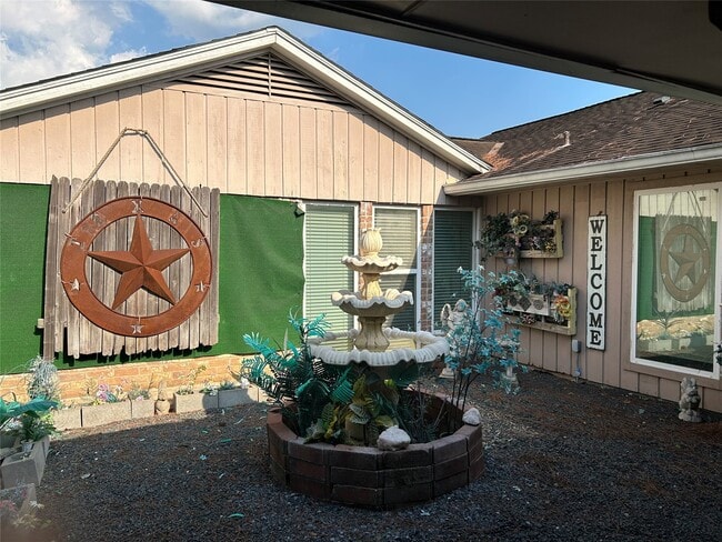 Photo - 5611 Arncliffe Dr