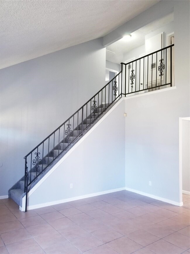 Photo - 8631 Valley Ledge Dr