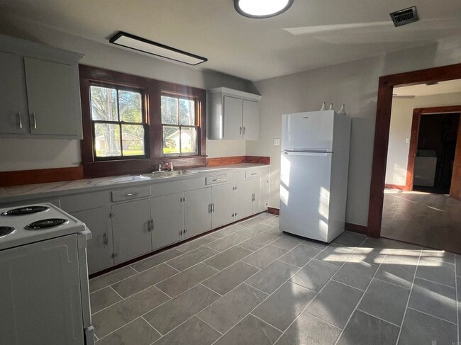 Photo - 804 Westend Dr