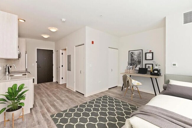 Photo - 94 Christopher St