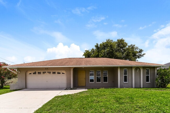Building Photo - 914 SW 25th St Rental