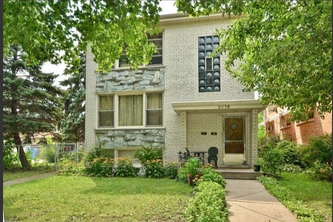 Photo - 5714 N Lowell Ave Unidad 2