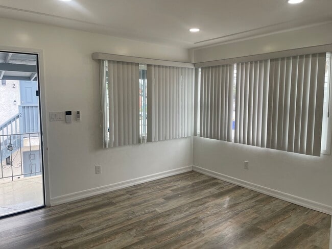 Photo - Updated 1 Bedroom 1 Bathroom apartment in ... Unit 3804 #2