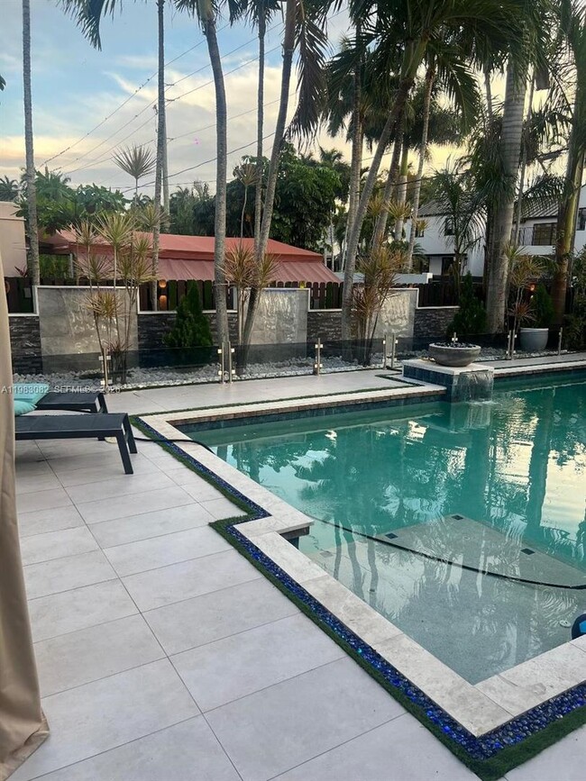 Photo - 1430 Polk St