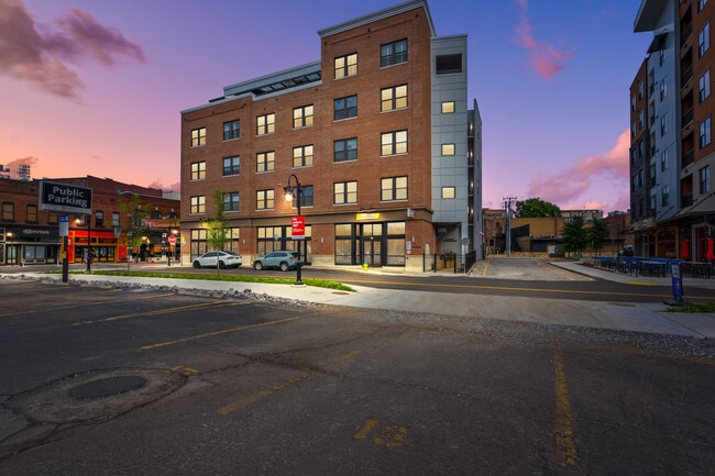 Building Photo - 115 Willow Ave Unit 303