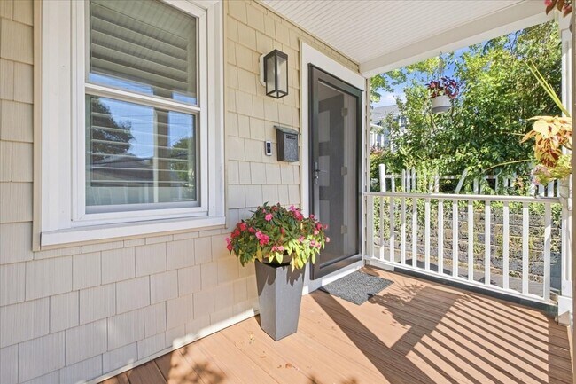 105 Child St Unit 2