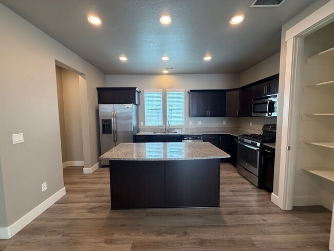 540 Denver St Unidad 6