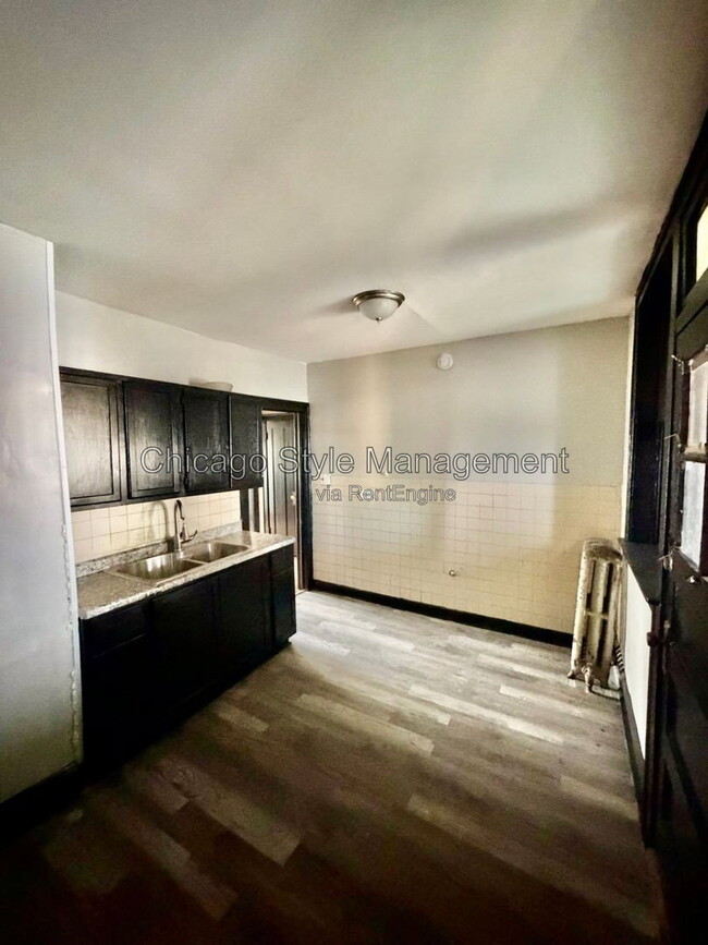 Photo - 2950 W 61st St Unit 2