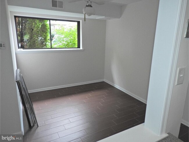 Photo - 1518 Manley Rd