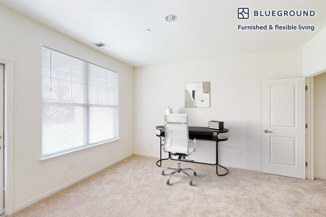 Photo - 998 Stewart Ave Unidad FL2-ID3111A