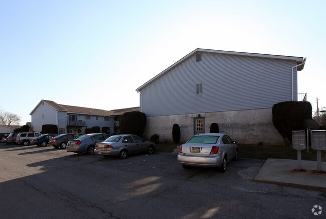 Topton Garden Apartments - Topton Garden Apartments