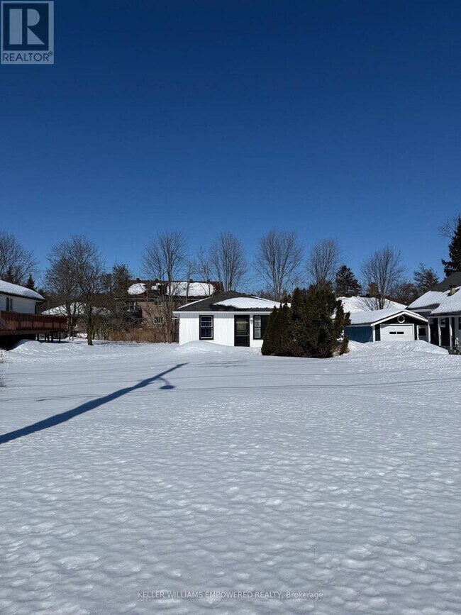 Photo - 328 Little Ave