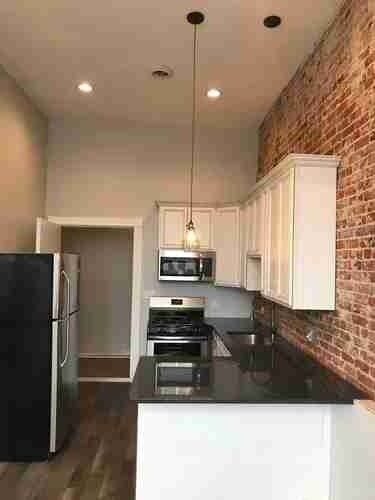Photo - 156 S Main St Unit 1