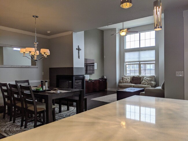 Photo - 5437 Valentia St