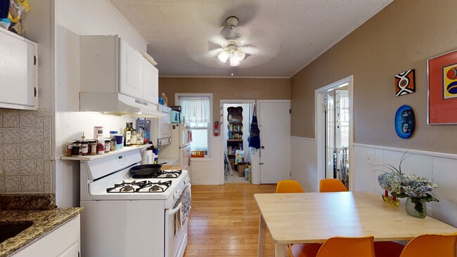 Photo - 155 Tremont St Unit 1
