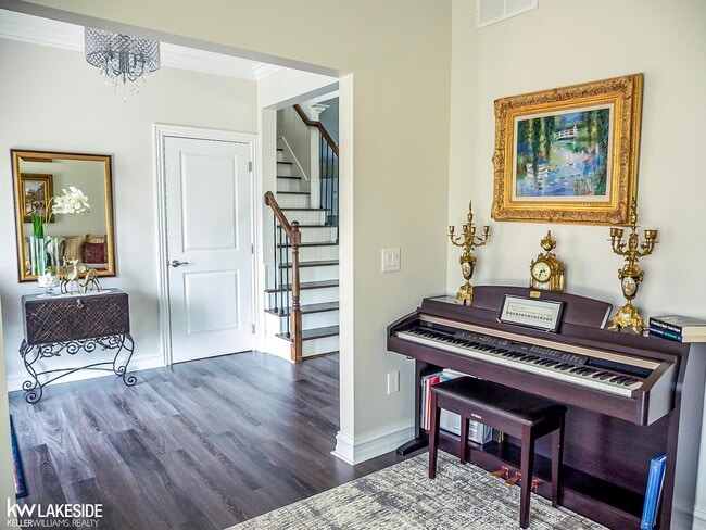 Photo - 37440 Curwood Dr