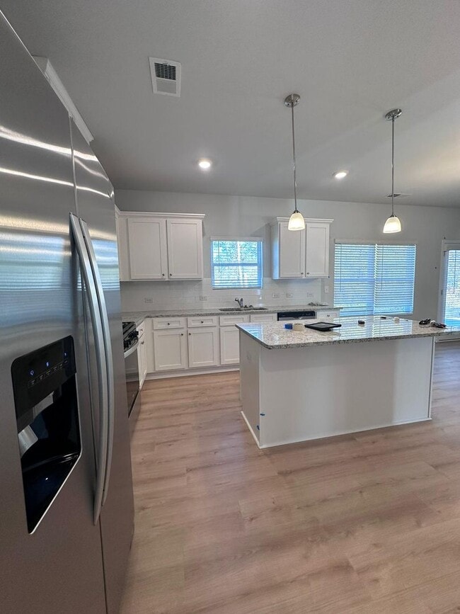 Photo - Elegant 2-Story Rental Home with Spacious ...