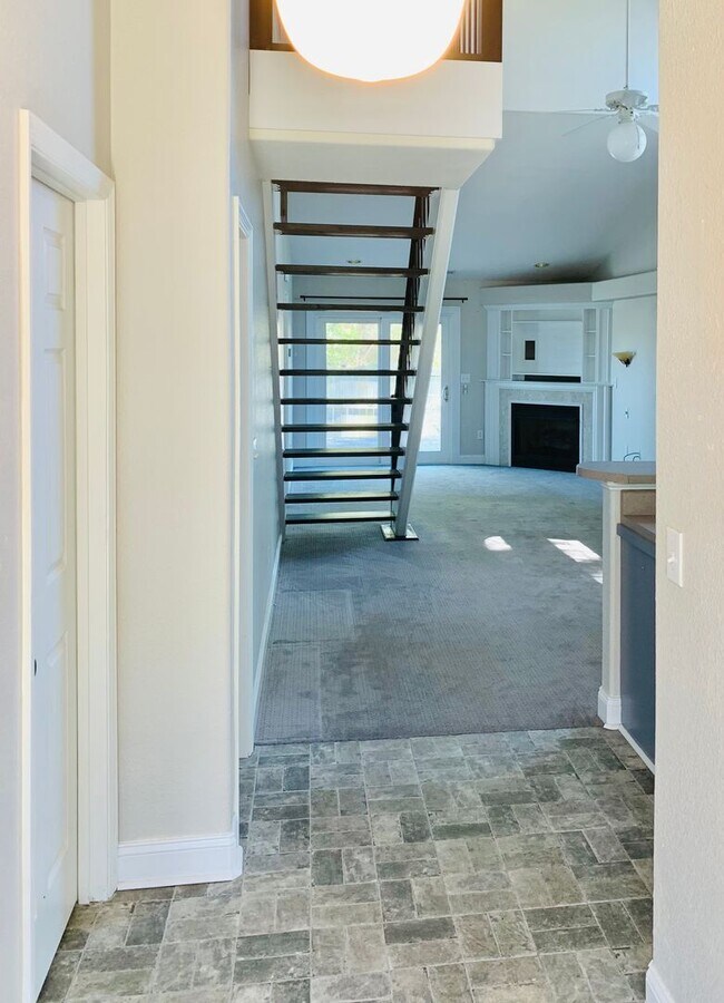 Photo - 3bdrm/2ba + Single Family Home Heart of Ne...