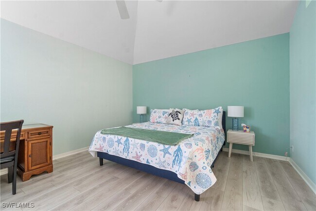 348 Carinosa Ct