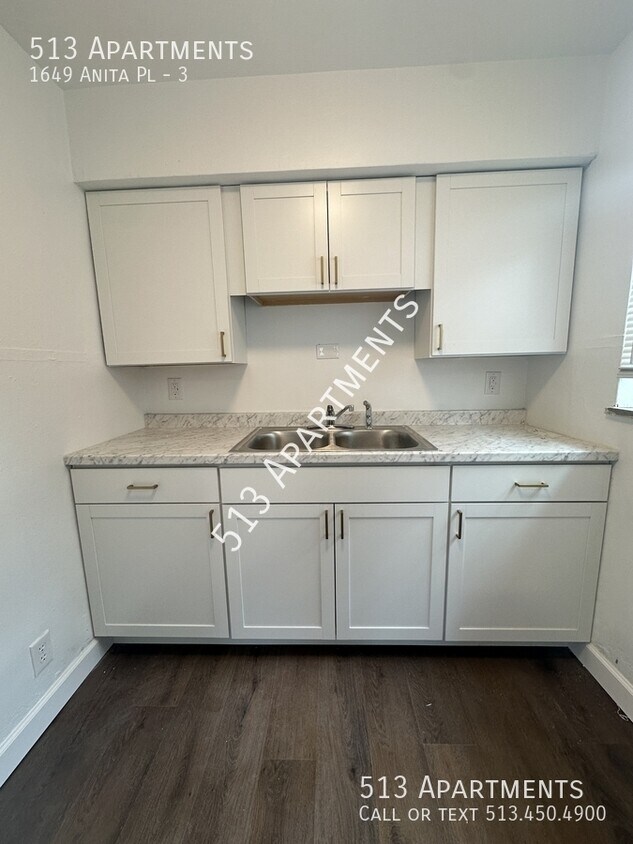 Photo - 1649 Anita Pl-3