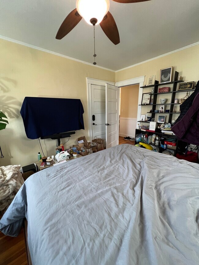 332 Beacon St Unit 2