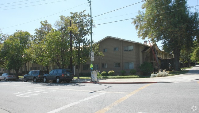Building Photo - 4930 National Ave Rental