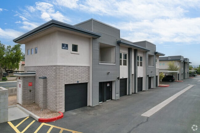 Building Photo - The Premiere at Dana Park Rental