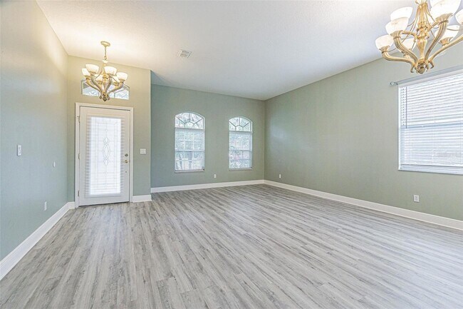 Photo - 1550 Maximilian Dr