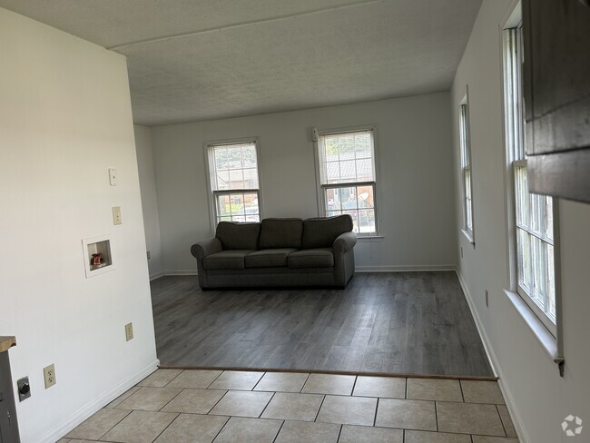 Building Photo - 12B Wren Ct NW Rental