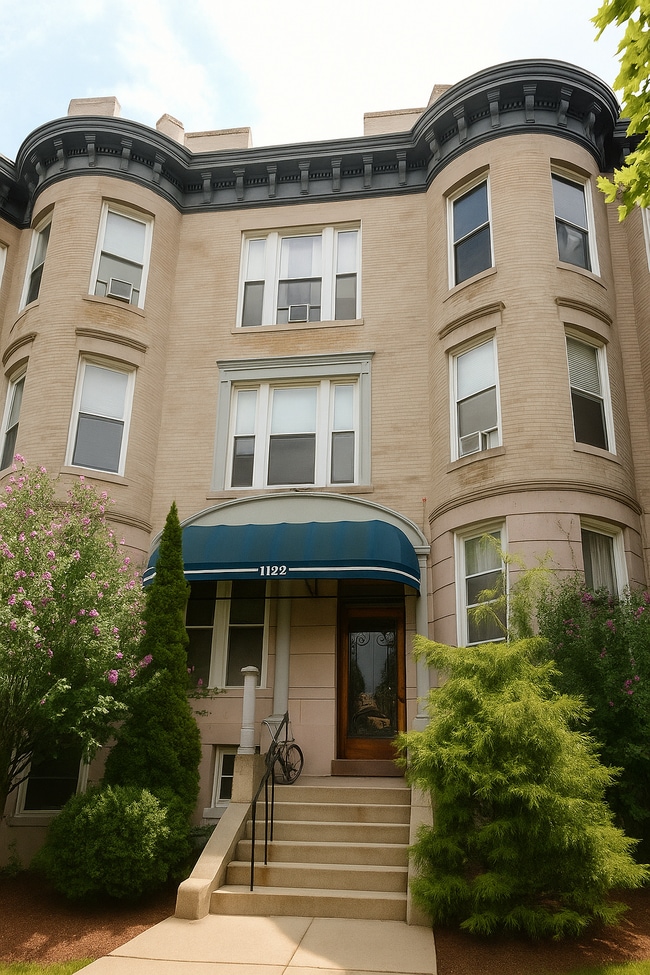 Building Photo - 1122 Commonwealth Ave Unit 1