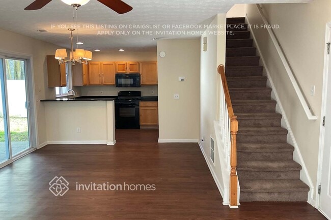 Photo - 566 Windcroft Cir NW