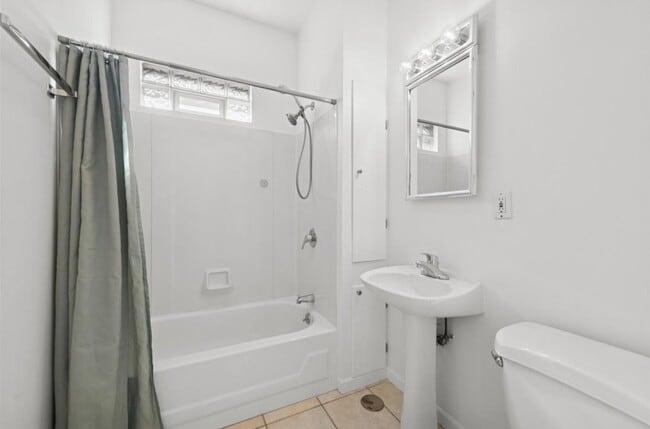 Photo - 7252 N Bell Ave Unit 1