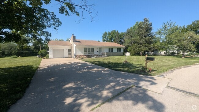 Building Photo - 2221 Millwood Dr Rental